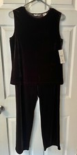 NWT Laura Ashley Holiday Brown Oak Velvet Top/Pants Reg$50