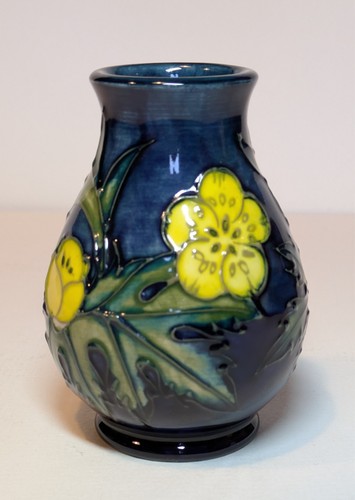 Moorcroft buttercup vase - moorcroft,