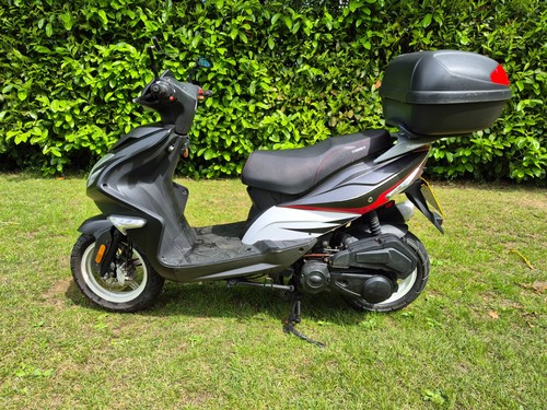 125cc motorcycle scooter - motorcycle,