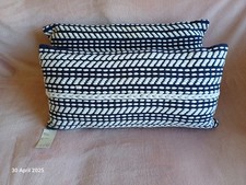 2x OBLONG/BOLSTER WOVEN CUSHIONS -NAVY BLUE AND WHITE - BNWT 60 X 30 CM NAUTICAL