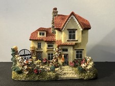 Leonardo Collection Resin