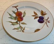 Royal Worcester Evesham Gold.  Dinner Plate, 25.5 cm.