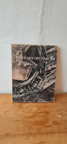 Years tracks cat - years,