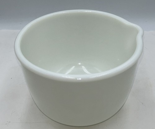 Vtg pyrex 5cm white - 16.5cm, milk