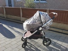 Mamas and Papas Ocarro In grey.