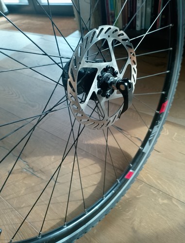 Bontrager front wheel - bontrager,