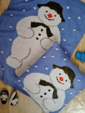 KNITTING PATTERN DK SNOWMAN CUSHION COVER, PRAM BLANKET  (967)