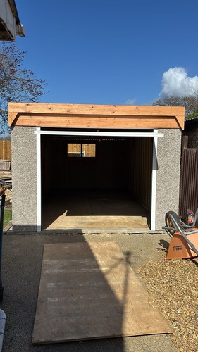 Concrete garage pent made - made, to