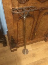 A SUPERB QUALITY ANTIQUE