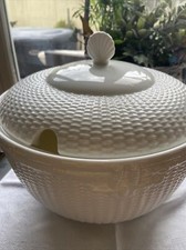 Wedgwood Nantucket soup terrine bone China made in england 
