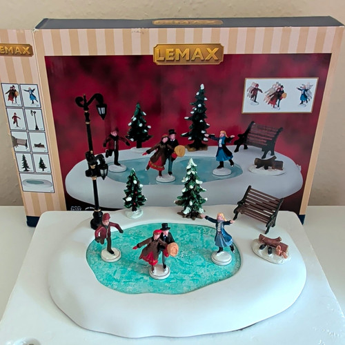 Lemax winter skating - lemax,