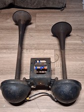 Vintage Classic Car Horns