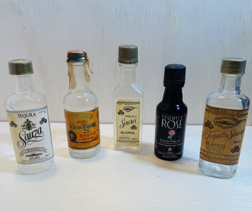 Lot miniature liquor - of, 5