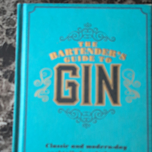 The bartender guide gin - the,