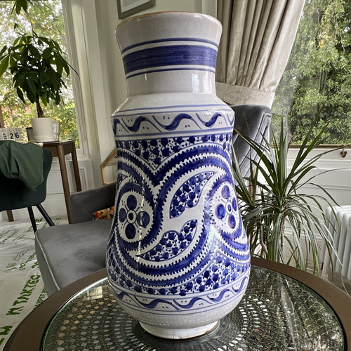 Large blue white - white, glazed