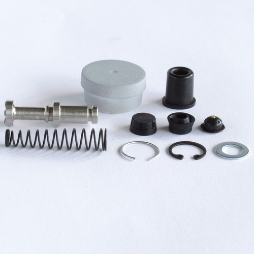 Front brake master cylinder - front,