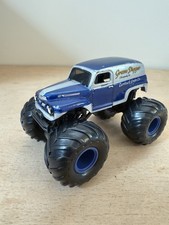 Grave Digger The Legend Monster Truck Monster Jam Diecast 1:64 Spinmaster