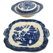 Wedgwood Blue/white Lidded Willow Pattern Tureen And Plate