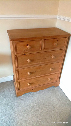 Very solid pine drawer chest - solid,