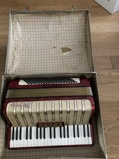 Hohner Concerto IV Accordion