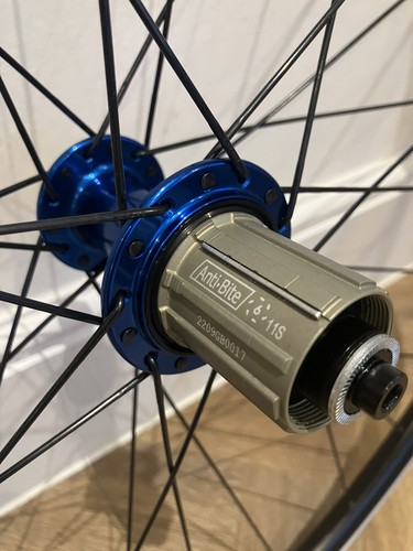 Handbuilt swiss r460 - handbuilt, dt
