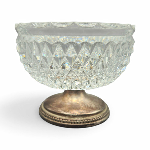 Unmarked diamond cut clear - cut,