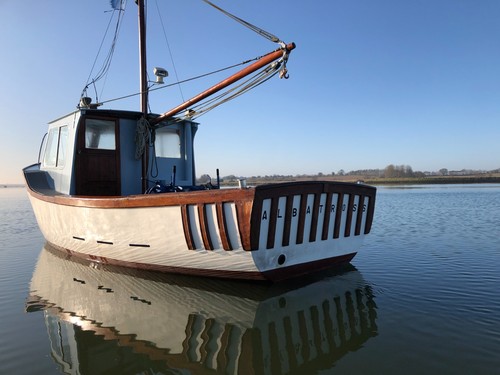 Classic day boat - ,, cruiser
