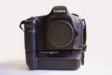 Canon EOS 5D 12.8MP Digital