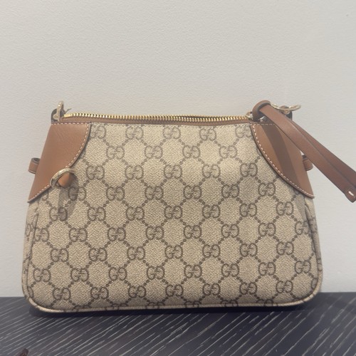 Gucci emblem beige - gg,