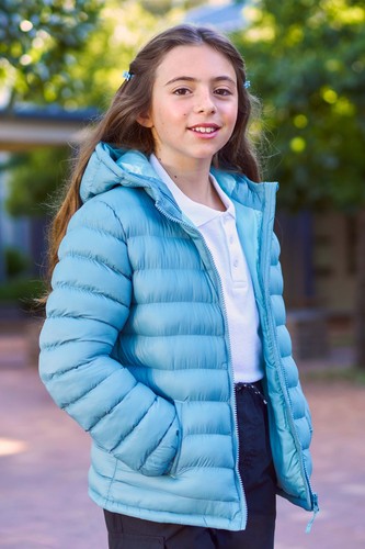 Mountain warehouse seasons - warehouse,