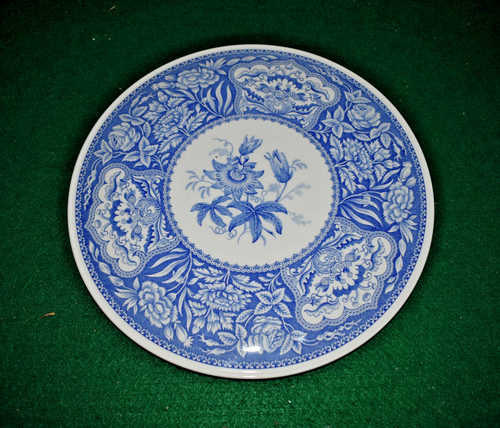 The spode blue - blue, room