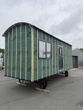 Shepherd hut - hut,