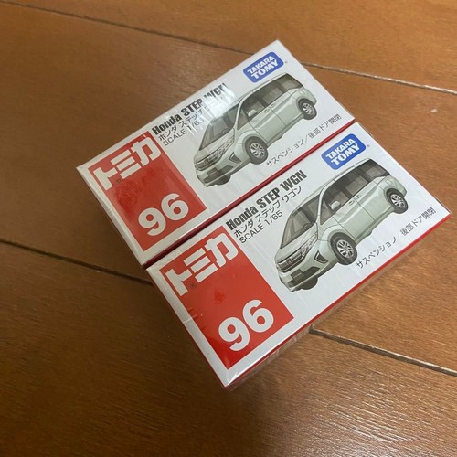Tomica step wagon - step,