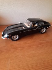 Jaguar E Type 1961 1 / 18 Scale Die-cast Model Black By Burago