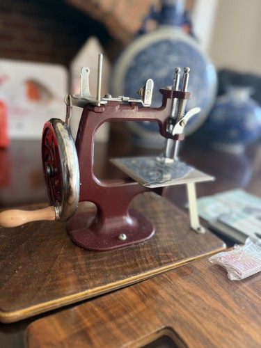 Essex miniture sewing machine - essex,