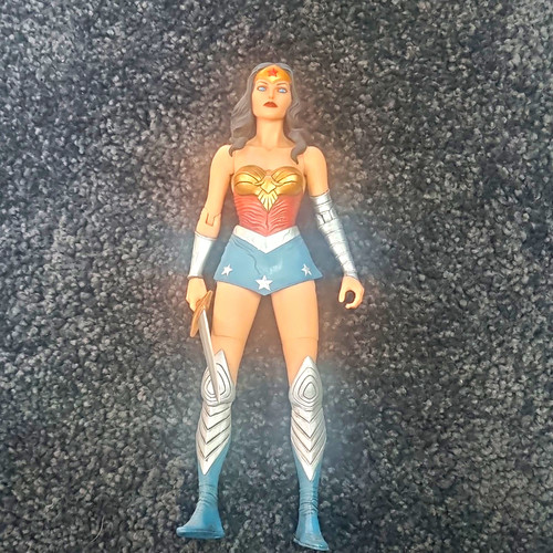 Wonder woman action figure - wonder,