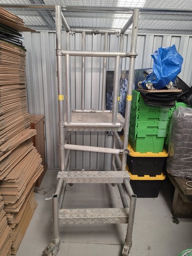 Aluminum podium steps - aluminum,