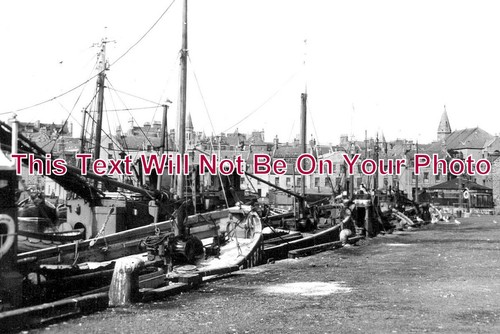 1225 fraserburgh harbour - sc,