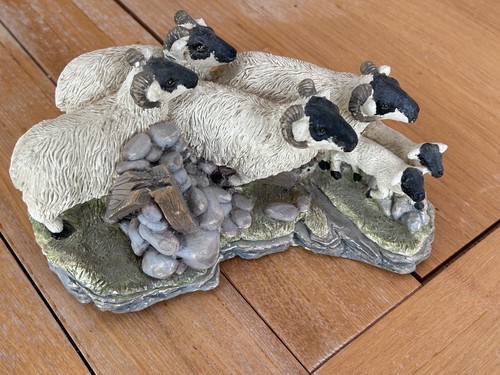 House valentina sheep - valentina,
