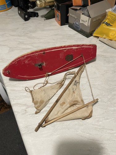 Star vintage pond yacht - star,