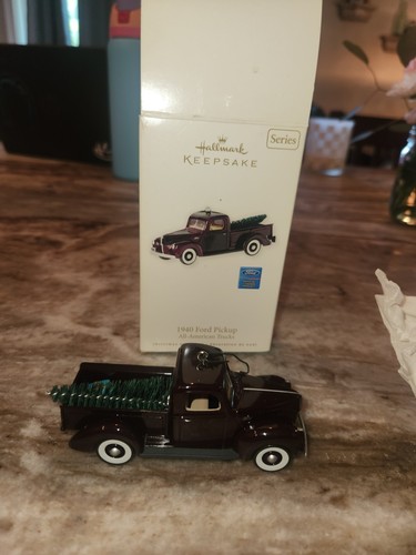 Hallmark keepsake ornament - hallmark,