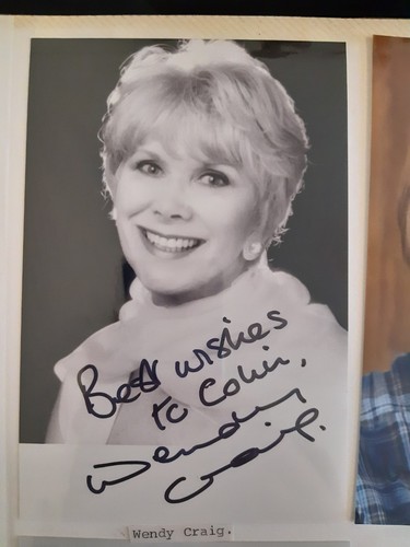 Wendy craig signed photo - wendy,