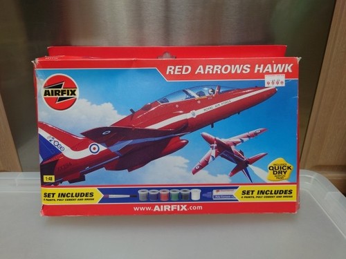 Airfix red arrows hawk - airfix,