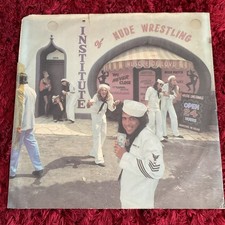 ALICE COOPER MUSCLE OF LOVE VINYL LP-WB RECORDS-BS-2748-1973-1-1-RARE VINYL LP.