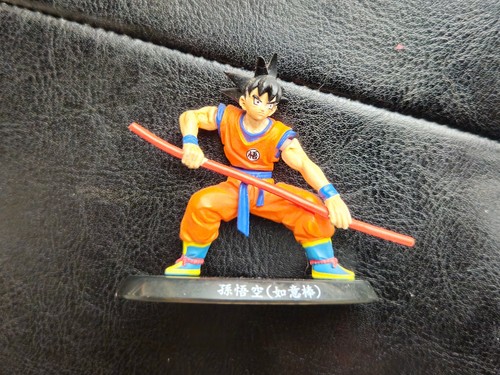 Goku saiyan collectable figure - goku,