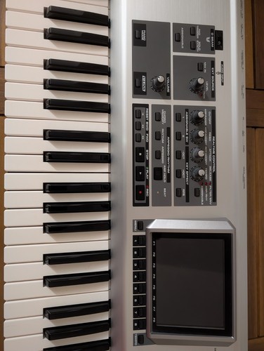 Roland fantom - roland, x7
