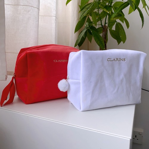 Clarins makeup flurry - x,