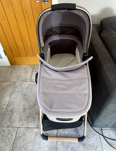 pram/pushchair