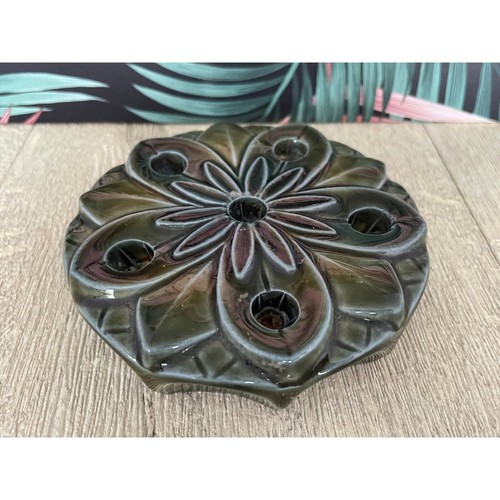 Wade green waterlily candle