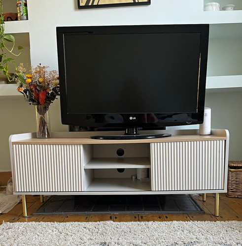 Beautiful stand unit cream - unit,,